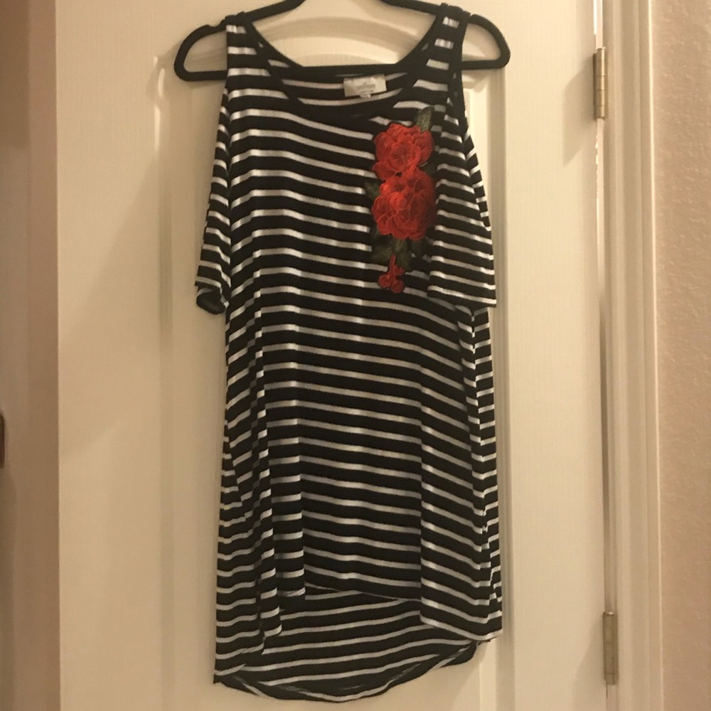 Cold Shoulder Tunic Top